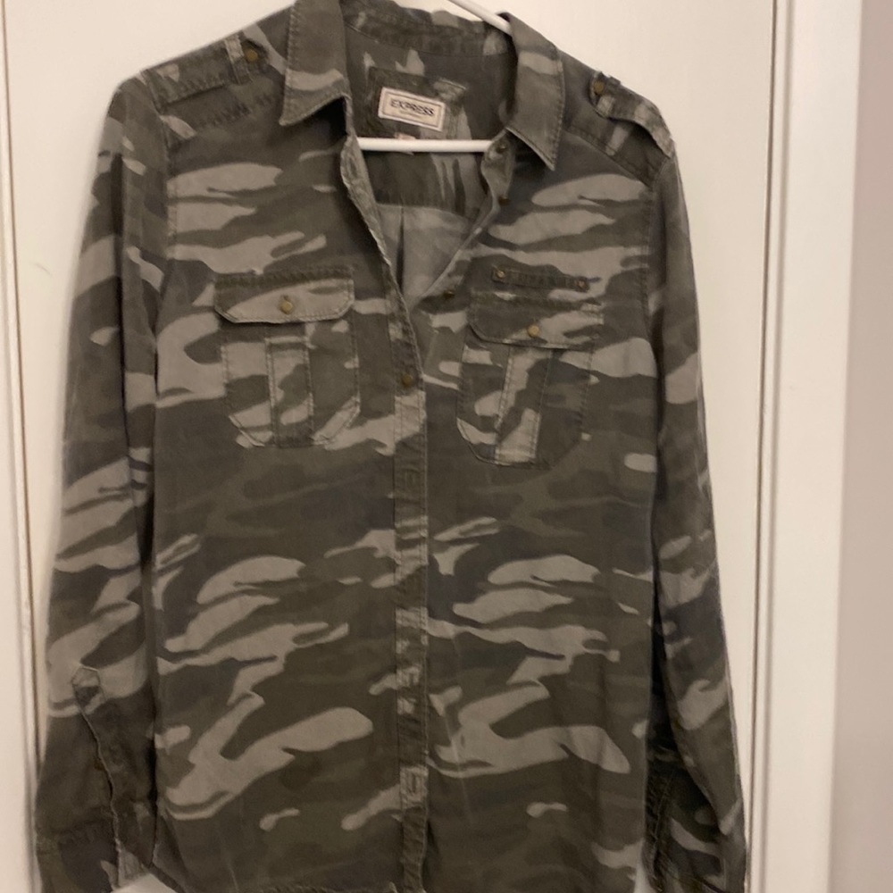Camo boyfriend shirt